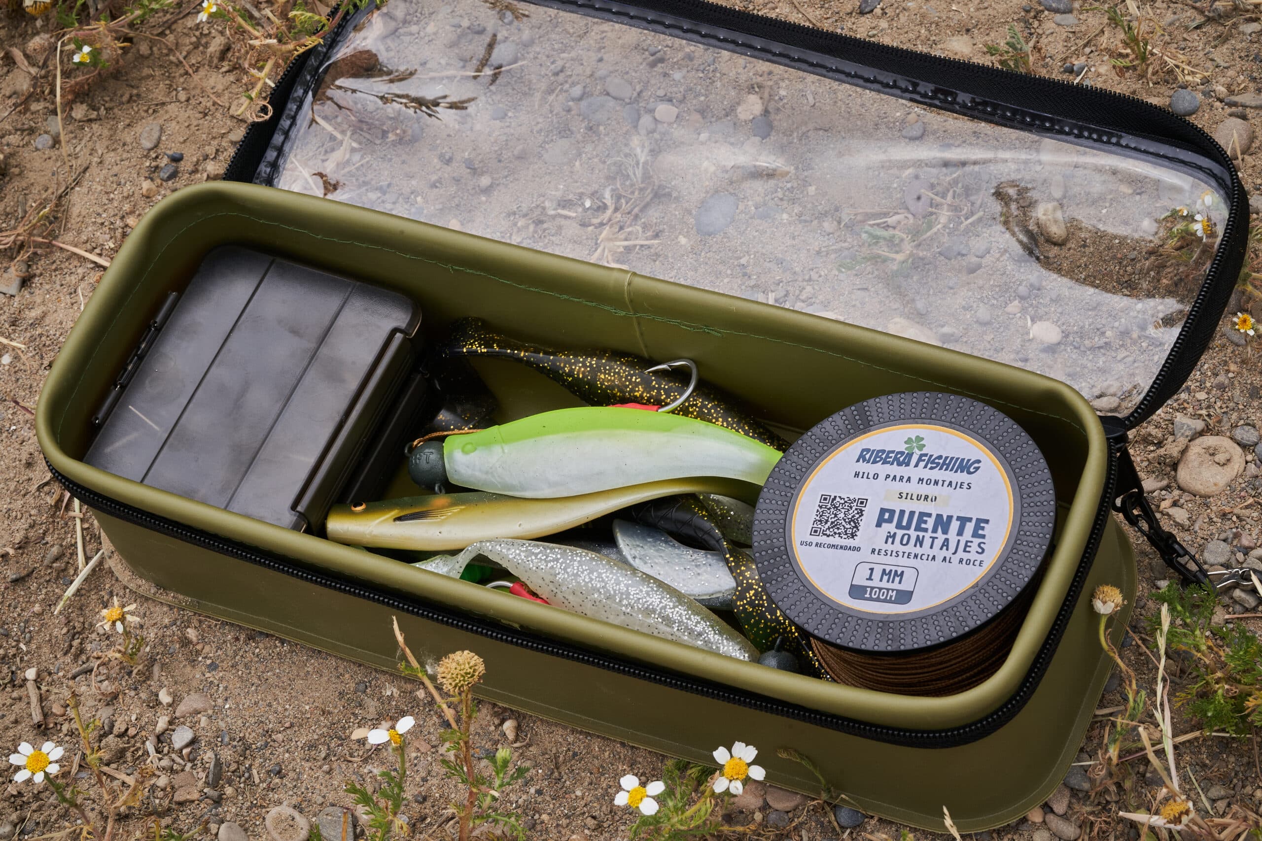 Caja Estanca EVA Medium Siluro y Carpfishing